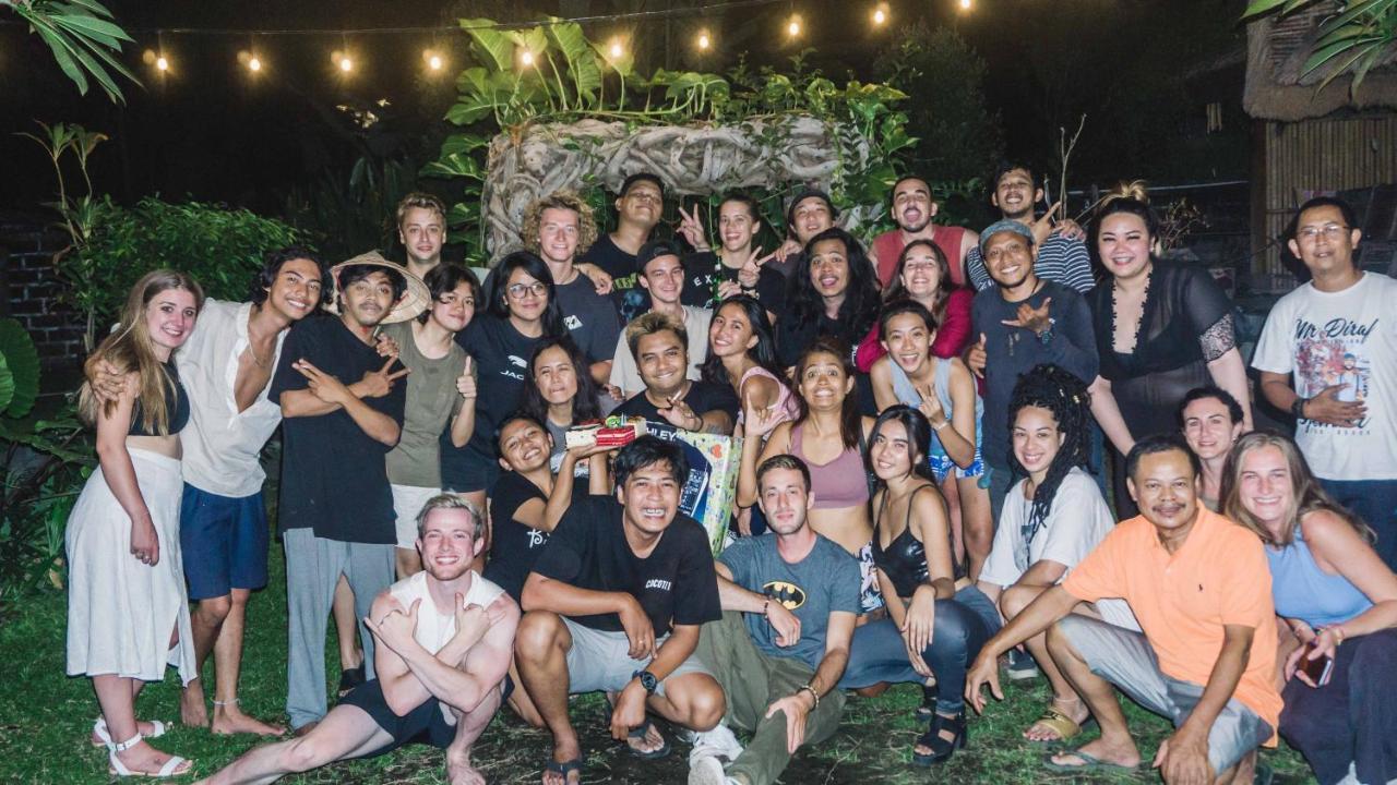 Da Housetel Kuta Hostel Kuta Lombok Buitenkant foto