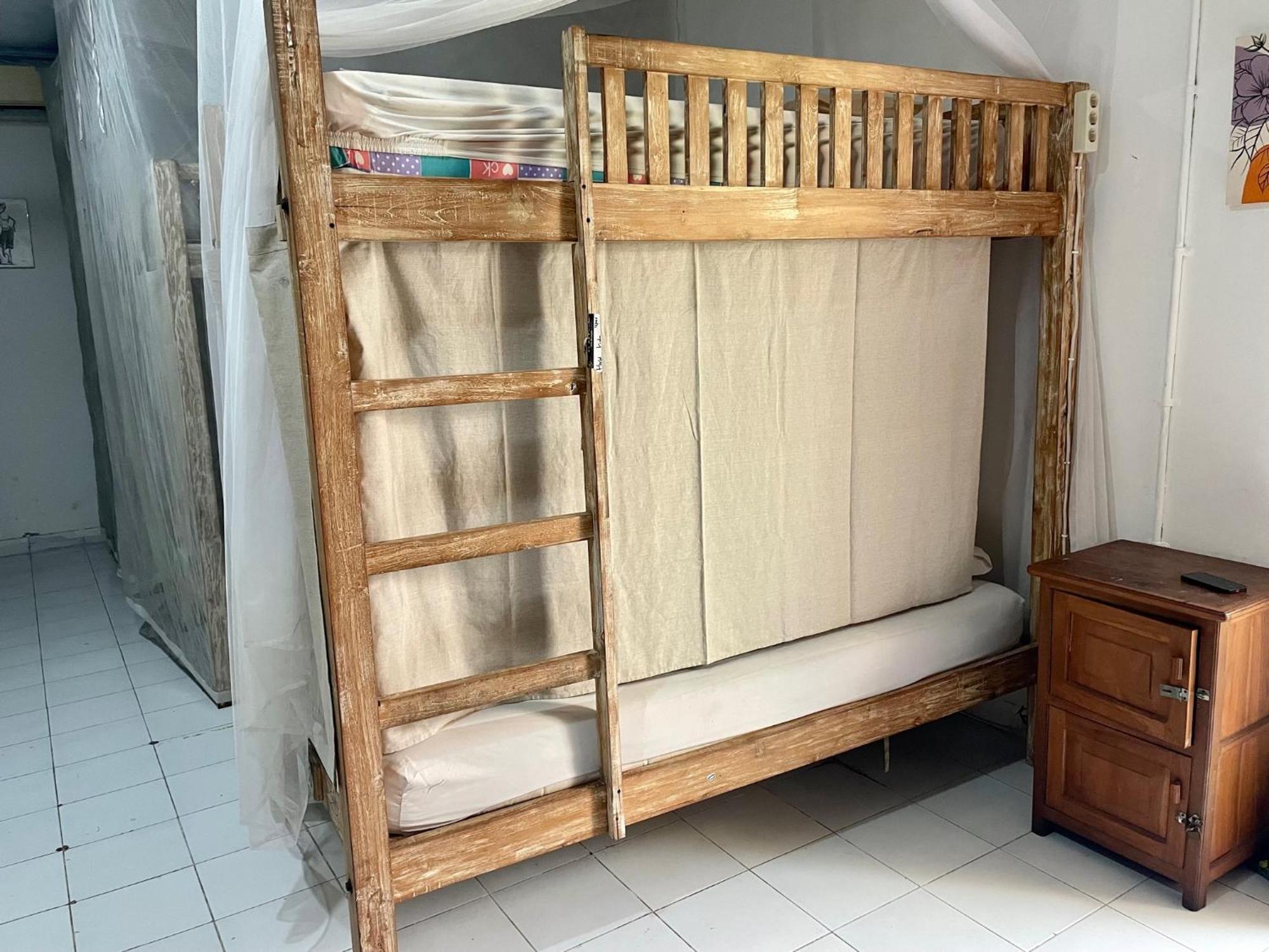Da Housetel Kuta Hostel Kuta Lombok Buitenkant foto